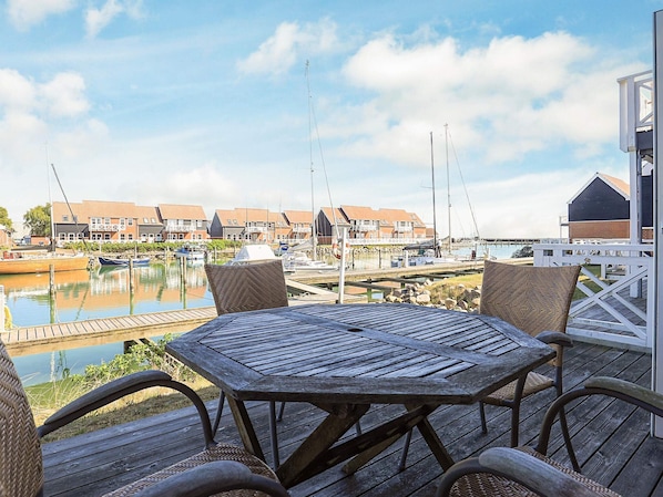 Classic Apartment, 2 Bedrooms | Water view