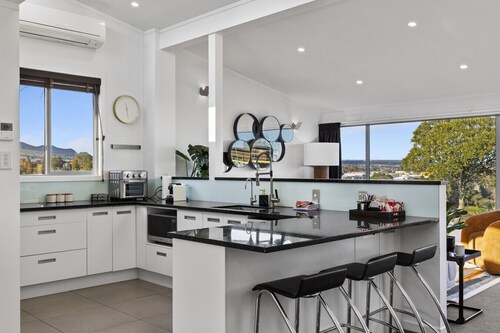 Sanctuary 53 Beautiful Views