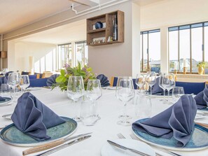 Classic House, 2 Bedrooms | Dining