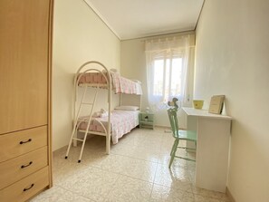 2 bedrooms