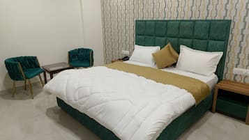 Superior Double Room | Desk, laptop workspace, free WiFi
