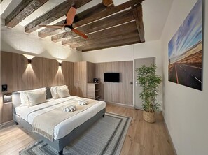 สแตนดาร์ดสตูดิโอ | เตารีด/โต๊ะรีดผ้า, Wi-Fi ฟรี, ผ้าปูที่นอน