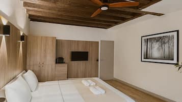 Standard-studio | Oleskelualue | 80–senttinen taulutelevisio, jossa digitaalikanavat