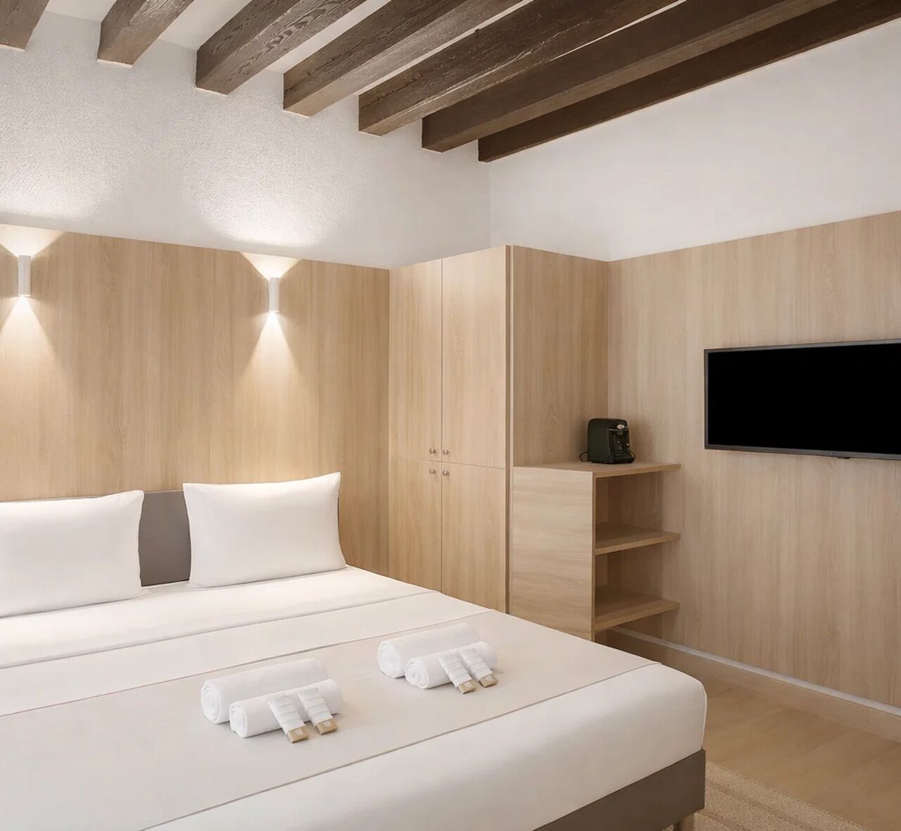 Estúdio standard | Área de estar | TV de tela plana 80 cm com canais digitais