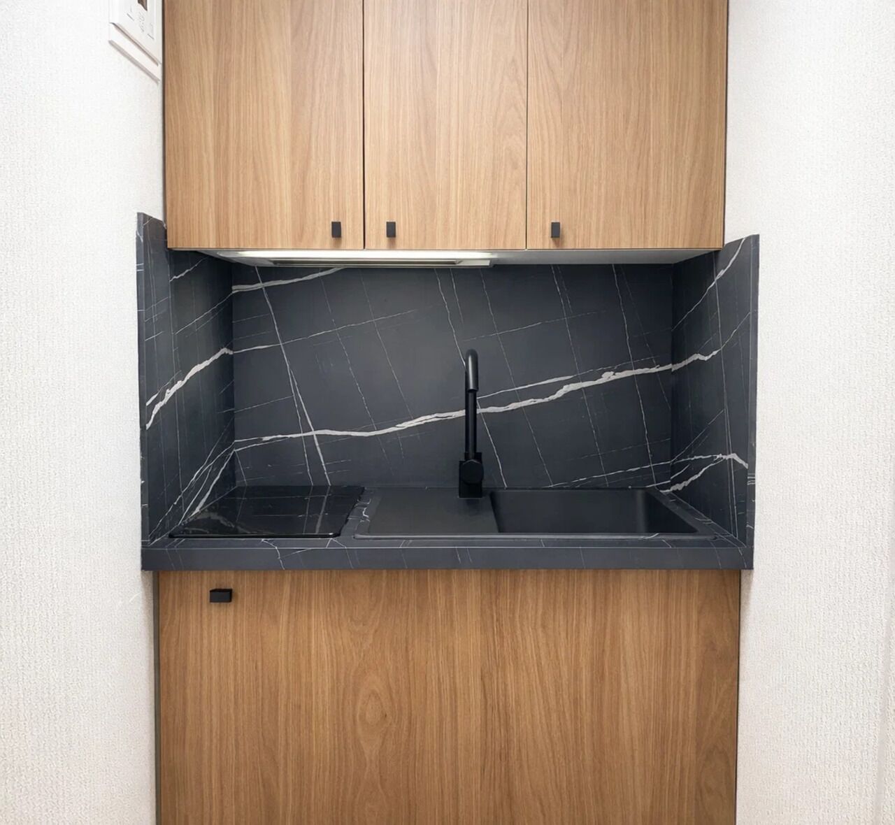 标准开间 | 私人厨房 | 意式浓缩咖啡机、电热水壶