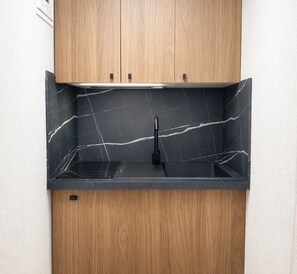 Standard Studio | Private kitchen | Espresso maker, electric kettle - 5498 Au Maire (Paris)