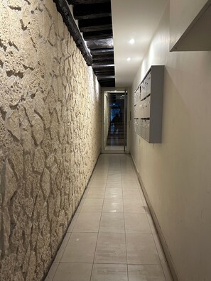 บริเวณประตูทางเข้า