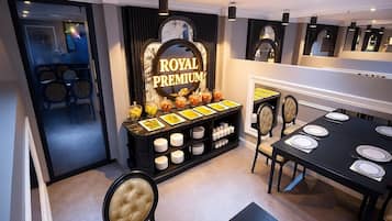 Free daily buffet breakfast