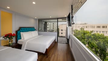 Family Suite Room With City View | Premium bedding, minibar, in-room safe, desk