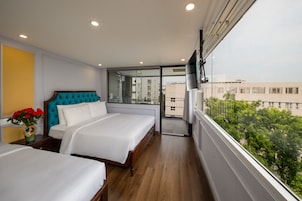 Ropa de cama de alta calidad y minibar 