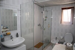 Apartment, 2 Bedrooms | Bathroom