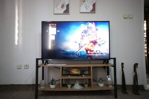 Apartment, 2 Bedrooms | Room amenity