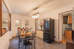 Appartement, uitzicht op meer (1 Bedroom) | Dineren