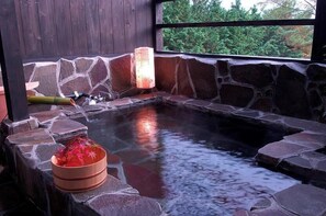 Hot springs - onjyuku yagura (Yufu)