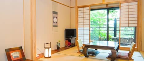 In-room safe, free WiFi