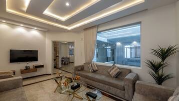 Villa, Balcony, Pool View | Living area