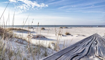 "Blanche's Boudoir"- A cozy cottage perfect for a couples retreat.