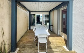 Outdoor dining - 4 bedroom amazing home in Paimboeuf (Paimboeuf)