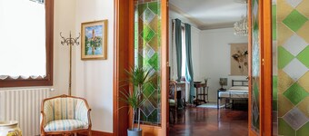 NEW! Spacious elegant central apartment, 10 minutes from Prato della Valle