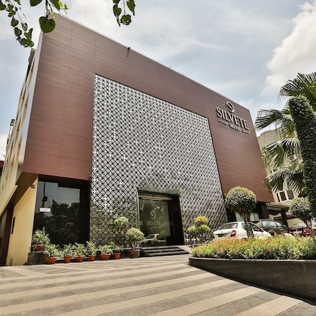 Fachada da propriedade. Hotel Silvete