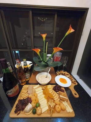 House, 1 Bedroom, Balcony, Garden View | Dining