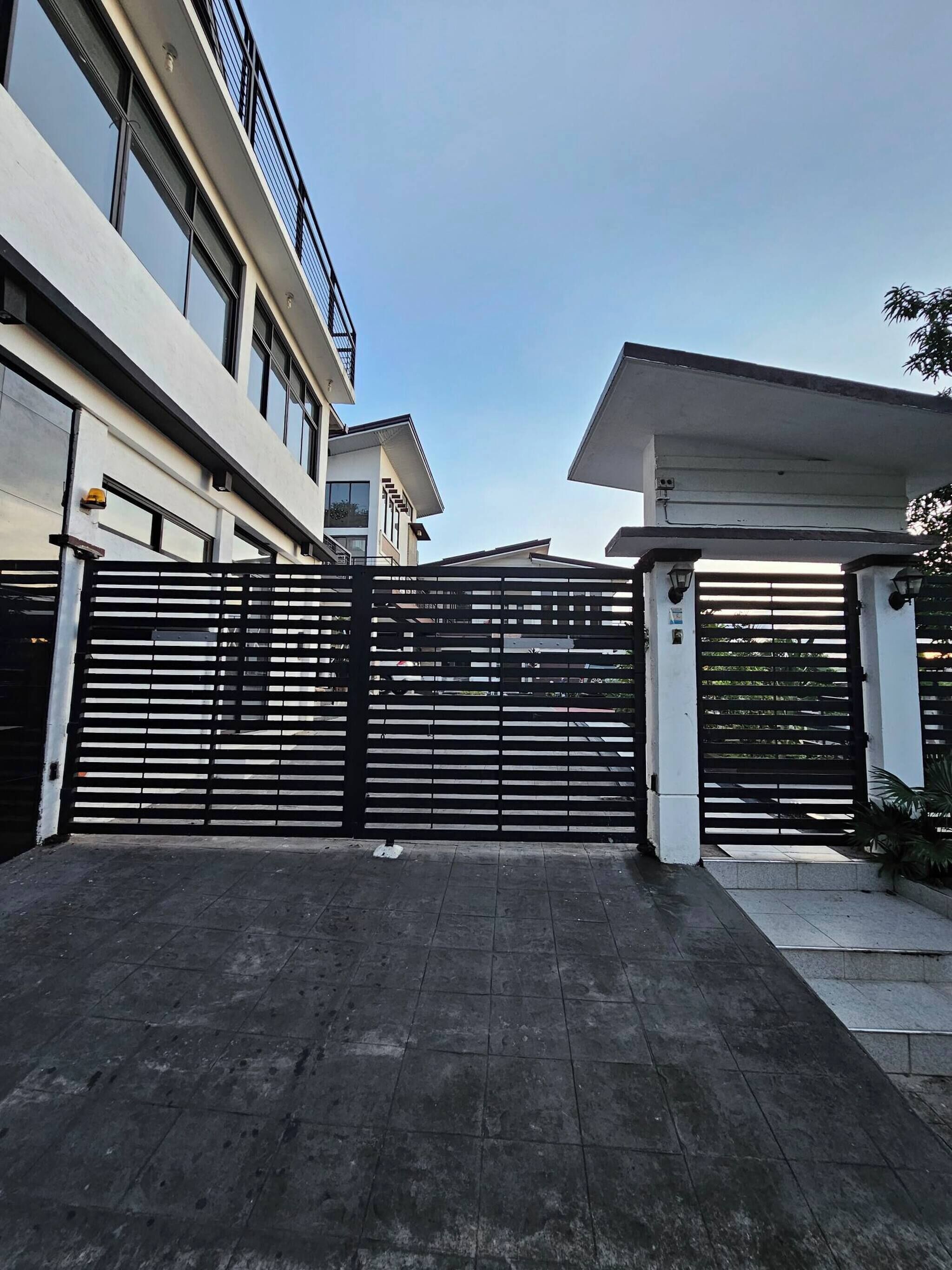 Casa, 1 quarto, sacada, vista para o jardim | Terraço/pátio