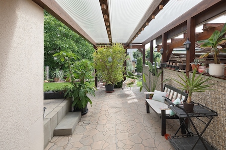 Terrace/patio. Apartment 'Weingärtner' with Private Terrace, Shared Garden and Wi-Fi