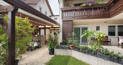Ferienwohnung 'Weingärtner' mit Privatterrasse, Gemeinschaftsgarten und Wi-Fi