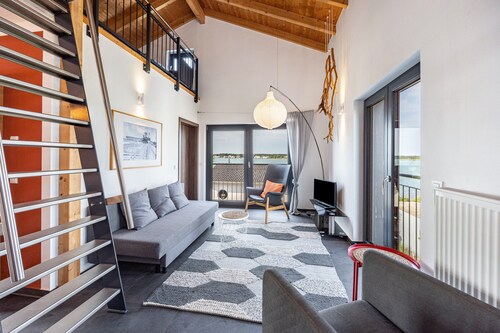 Ferienwohnung 'Sonnenwind Am Hainer See' mit Seeblick und Wi-Fi