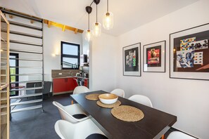 Dining - Apartment 'Sonnenwind Am Hainer See' with Lake View and Wi-Fi (Neukieritzsch)