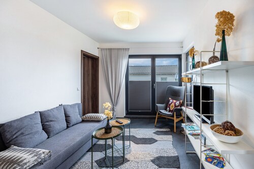 Ferienwohnung 'Sonnenwind Am Hainer See' mit Seeblick und Wi-Fi