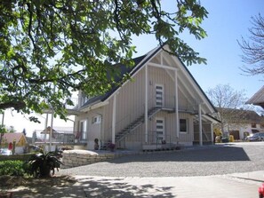 Exterior - Apartment 'Gala' with Shared Terrace, Shared Garden and Wi-Fi (Salem)