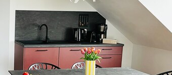 Comfort-Apartment-93m²-Central-Near Stadtpark