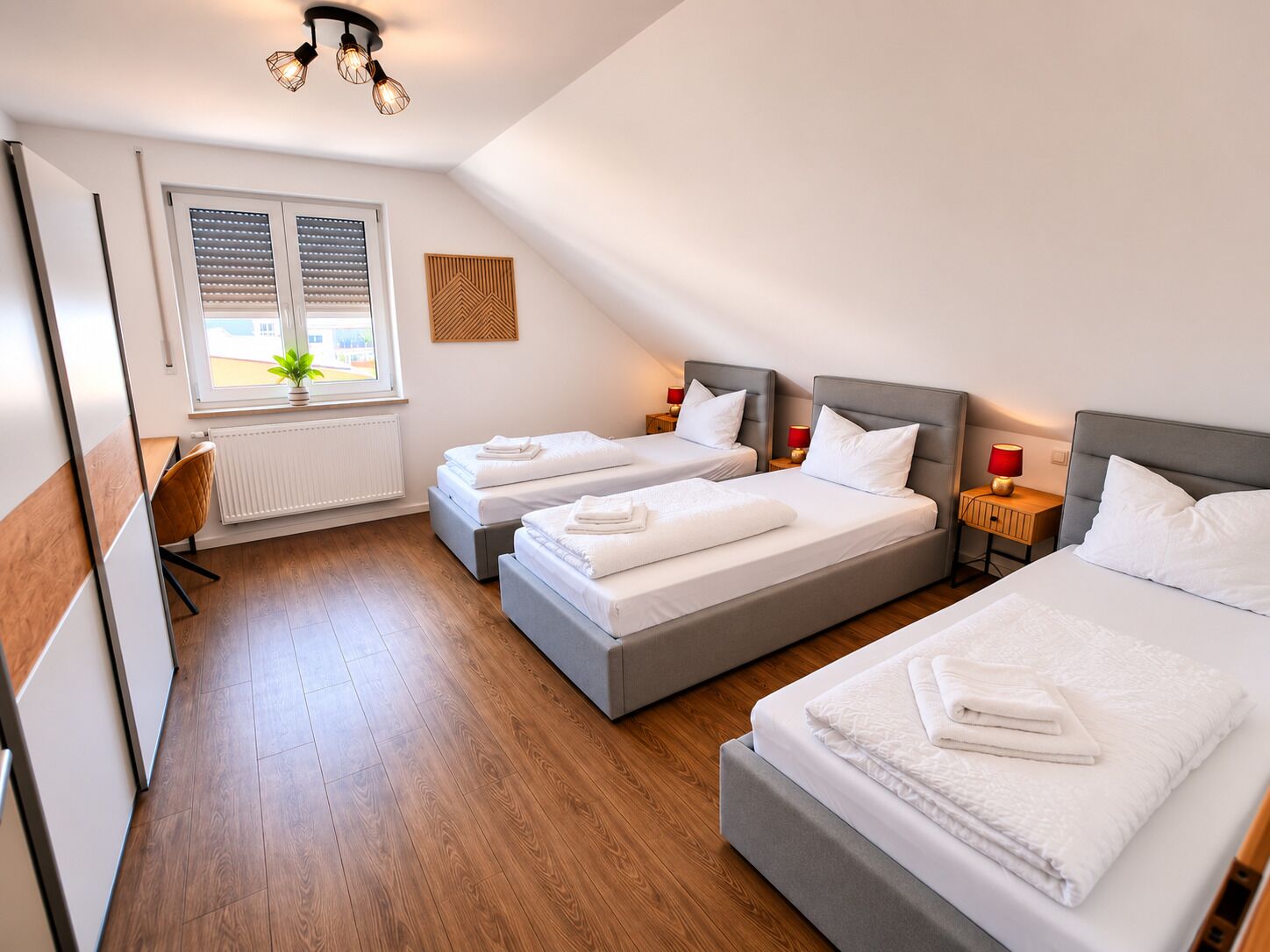 2 bedrooms, desk, travel crib, WiFi (free)