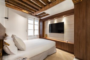 1 slaapkamer, een strijkplank/strijkijzer, reisbedje, wifi