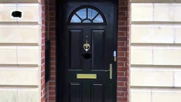 Room, 2 Bedrooms | Exterior detail