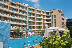 Outdoor pool - Grenada Hotel (Sunny Beach)