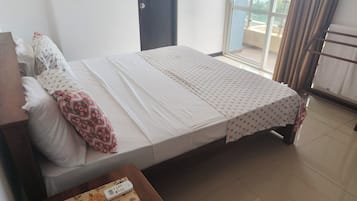 3 sovrum, strykjÀrn/strykbrÀda, gratis wi-fi och sÀngklÀder