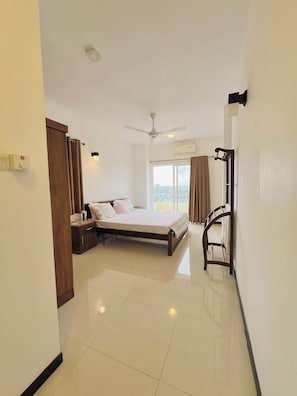 3 bedrooms, iron/ironing board, free WiFi, bed sheets - SKYLINE SUITE Luxury Penthouse at The Highness Rajagiriya (Rajagiriya)