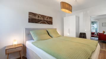 3 bedrooms, free WiFi, bed sheets