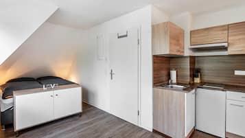 Iron/ironing board, free WiFi