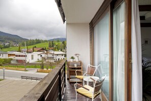 Terrace/patio - Studio 'Suite Home Seefeld' with Mountain View, Balcony and Wi-Fi (Seefeld in Tirol)