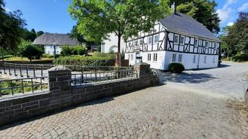 Enceinte de lâhĂ©bergement