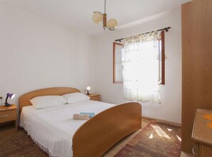 House (House B - 45 m from The Sea) | 2 bedrooms - House B - 45m From the Sea (Vela Luka)