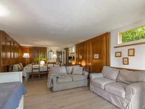 TV, fireplace - Il Castagneto by Interhome (Iseo)