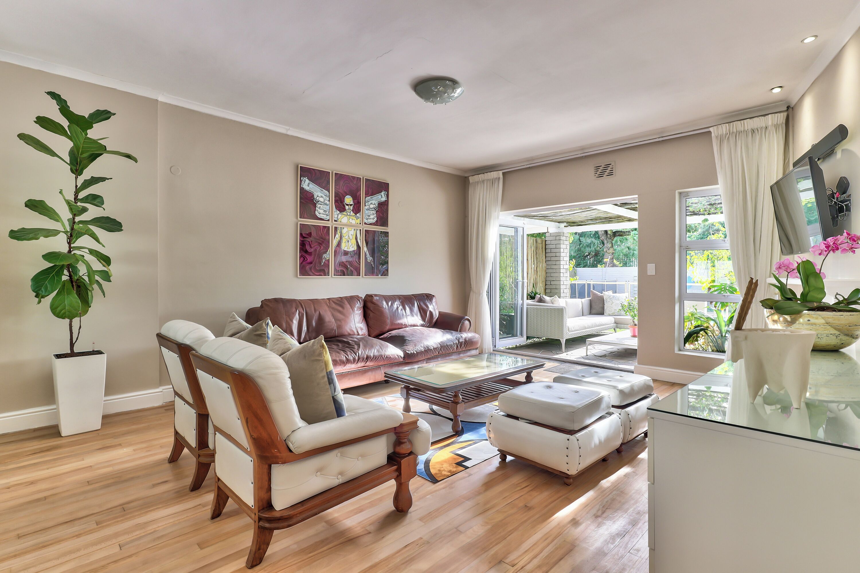 บ้านพักลักซ์ชัวรี่, วิวสระว่ายน้ำ | เตารีด/โต๊ะรีดผ้า, Wi-Fi ฟรี