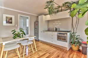 Comfort-Ferienhaus, Gartenblick | Eigene Küche
