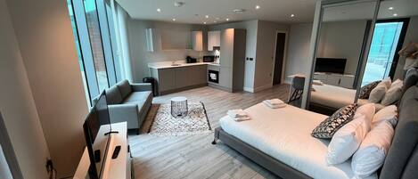 1 habitación, tabla de planchar con plancha, wifi y ropa de cama