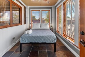 9 Schlafzimmer, Bügeleisen/Bügelbrett, WLAN, Bettwäsche