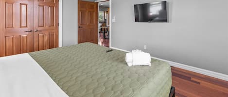9 Schlafzimmer, Bügeleisen/Bügelbrett, WLAN, Bettwäsche